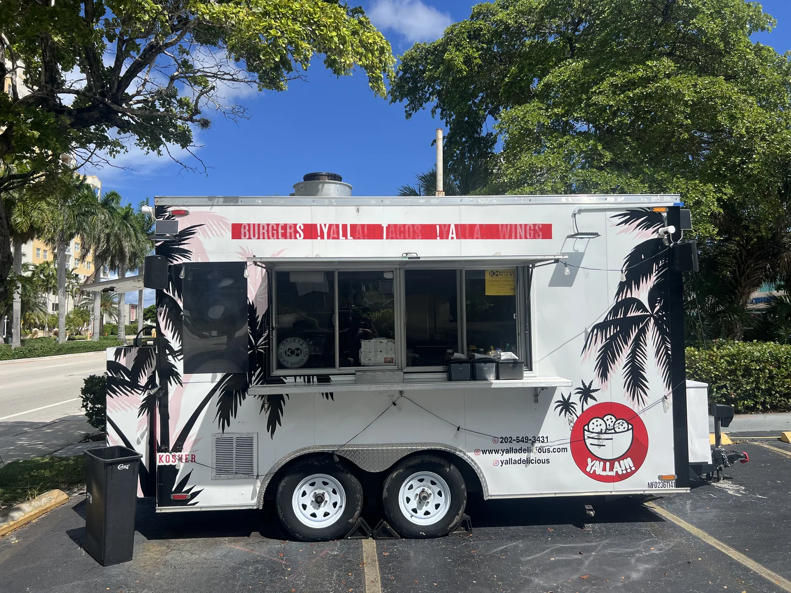 Yalla Delicious food truck on Treasure Island